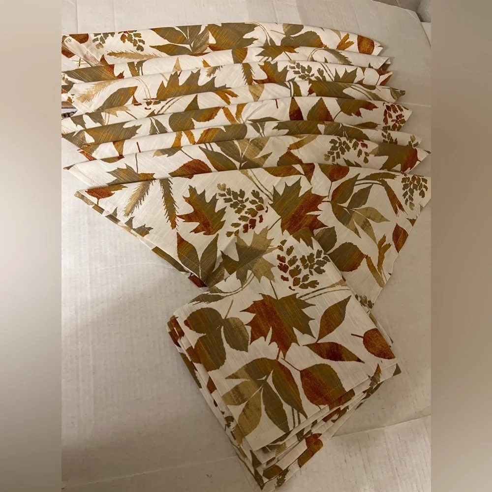 Napkins Set of 12 Leaf Pattern in Fall Colors NWOT